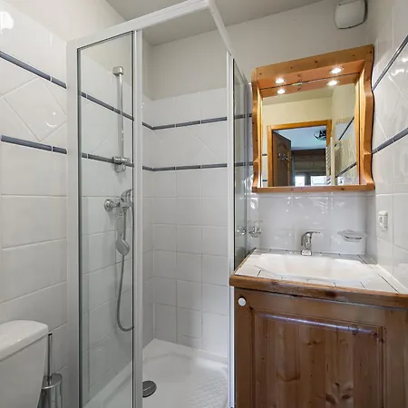 Duplex A Meribel Village : Aux Pieds, Piscine Et Inclus - Fr-1-566-6 Апартаменты Les Allues