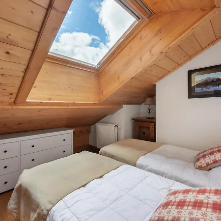 Duplex A Meribel Village : Aux Pieds, Piscine Et Inclus - Fr-1-566-6
